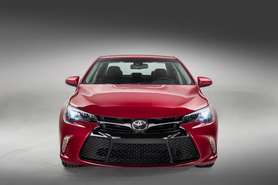  Toyota Camry 2015 года  (фото 4 из 78)